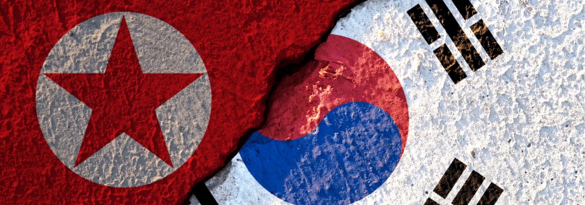 Imagem bandeiras da coreia do norte e do sul dividas ao meio